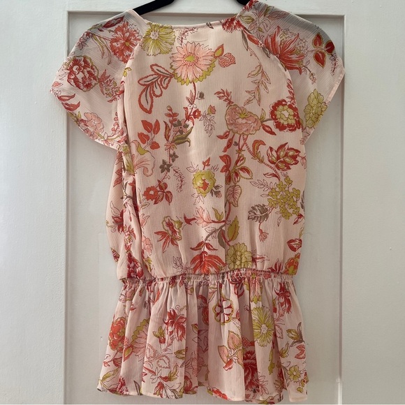 NWT Mango Faux Wrap V-Neckline Blouse in Floral Print with Defined Waist - Picture 5 of 6